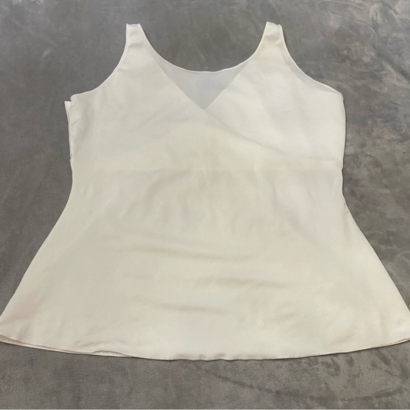 Spanx hide and sleek white crossover Sleeveless tank Top 3215 - Picture 5 of 6